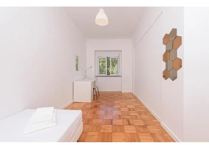 Lejlighed Houze Spacious 4 Bedroom Flat Near Zoo *